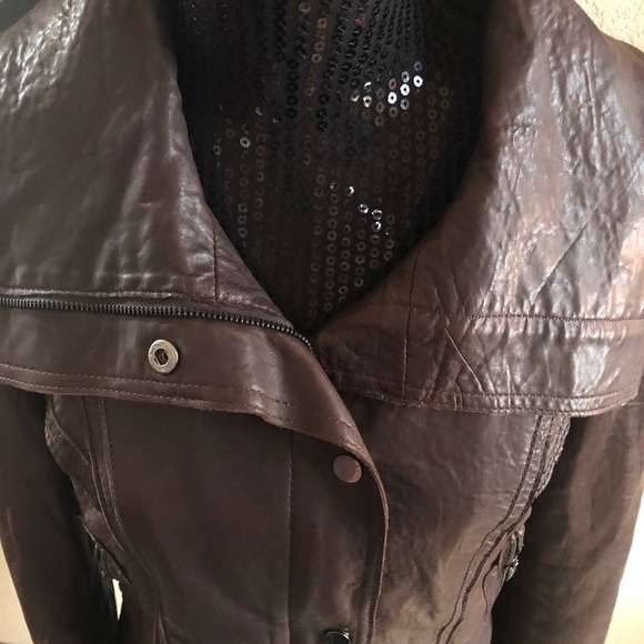 Beautiful Andrew Marc Leather Jacket - Picture 3 of 6